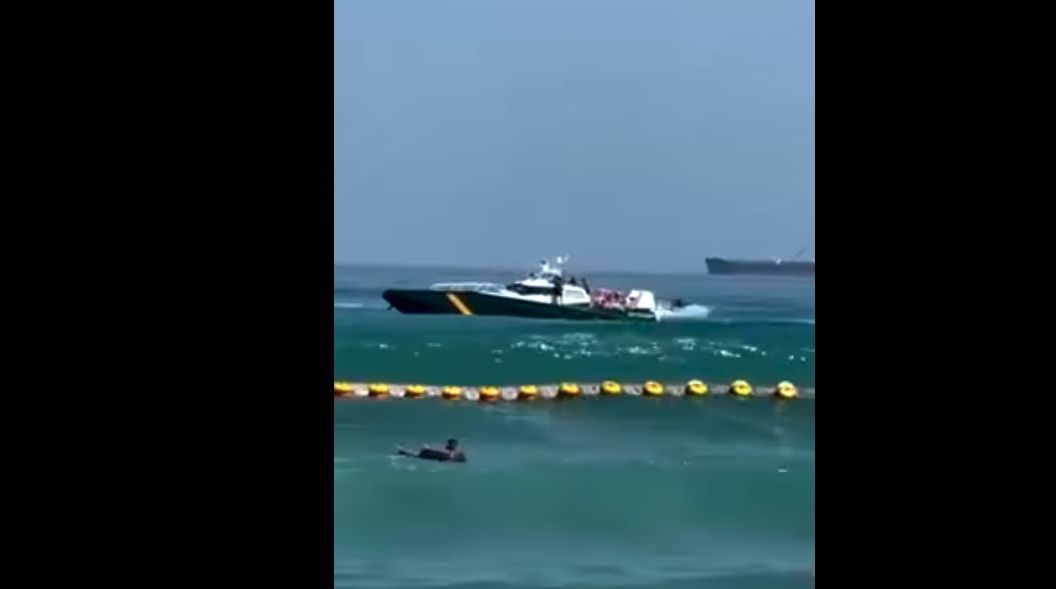 Gibraltar acusa a la Guardia Civil de poner en peligro a bañistas durante "una incursión"