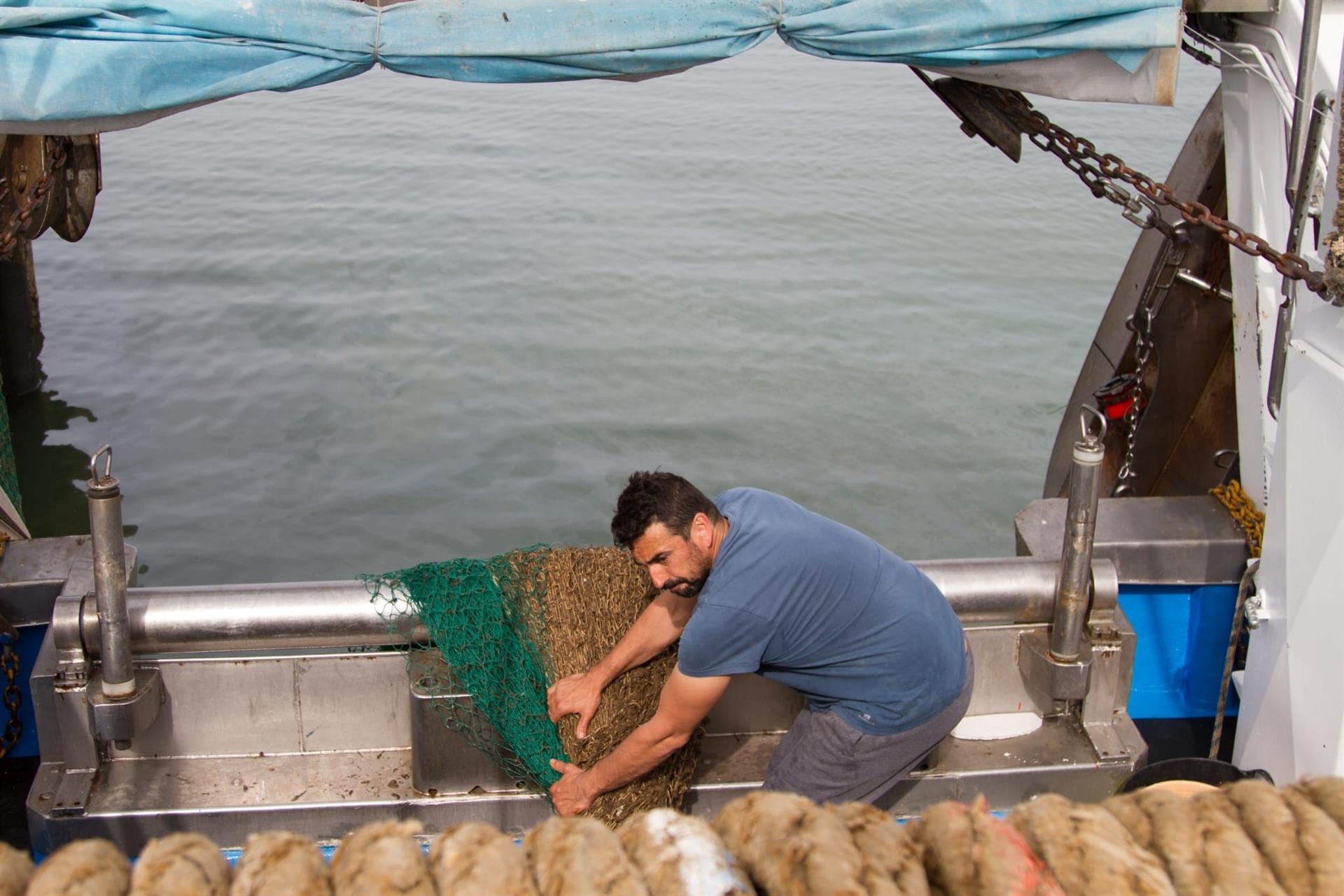 La UE pacta el reparto de pesca de 2025 con medidas para mantener el arrastre en el Mediterráneo. Pesca. Imagen de archivo.