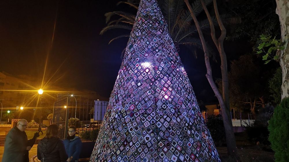 La Línea enciende la Navidad este viernes con una veintena de calles y plazas engalanadas.