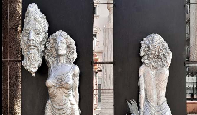 El artista Javier Antolín ofrece este 8 de agosto una visita por su exposición “El sitio de medusa”
