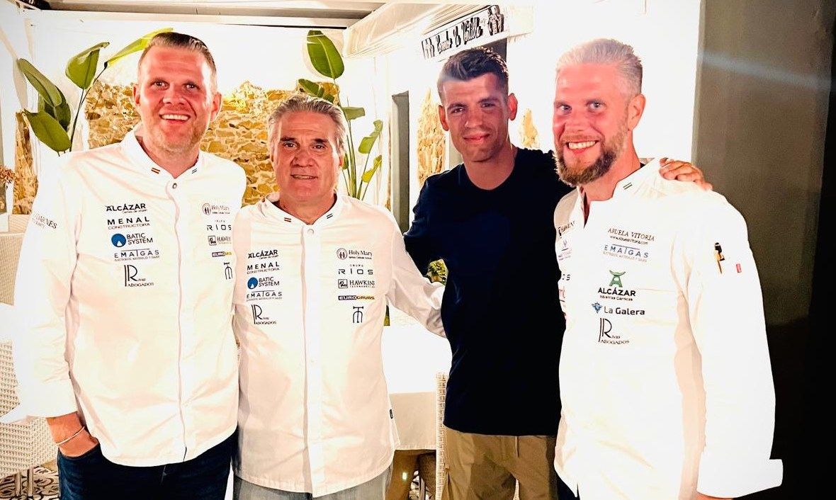 Álvaro Morata se pega un homenaje en El Guadarnés. Foto: El Guadarnés. 