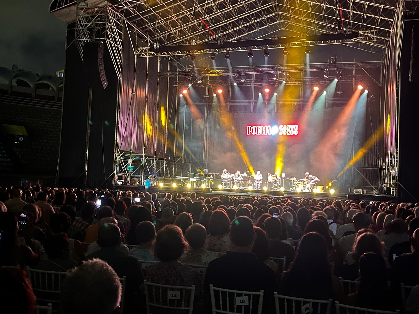 Concierto de Miguel Poveda, en Algeciras. Foto: Belén Jiménez. Titular: El Ayuntamiento defiende "el éxito" de los conciertos de verano en Algeciras. 