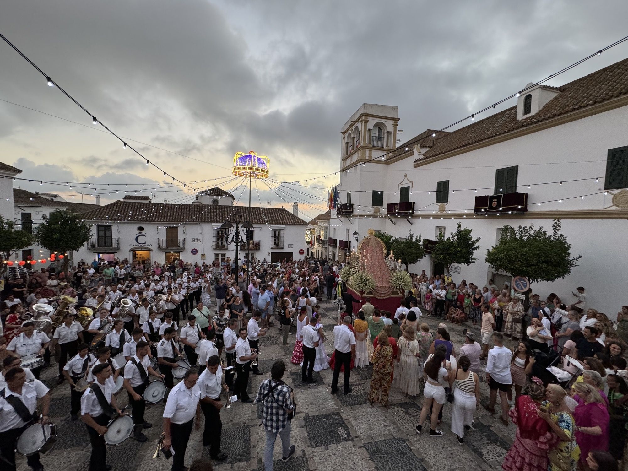 San Roque se reencuentra con su patrona, Santa María La Coronada