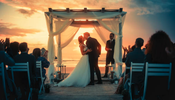 Las mejores opciones para vivir la boda de tus sueños en el Campo de Gibraltar. Foto: iStock.