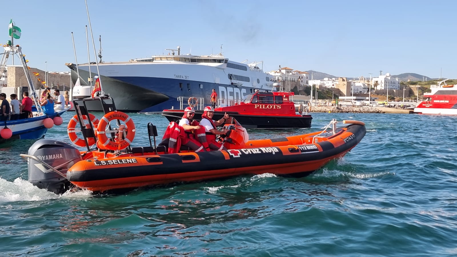 Denuncian el "desmantelamiento" del servicio de salvamento marítimo de Cruz Roja en Tarifa. En esta imagen, servicio de salvamento marítimo de Cruz Roja en Tarifa. 