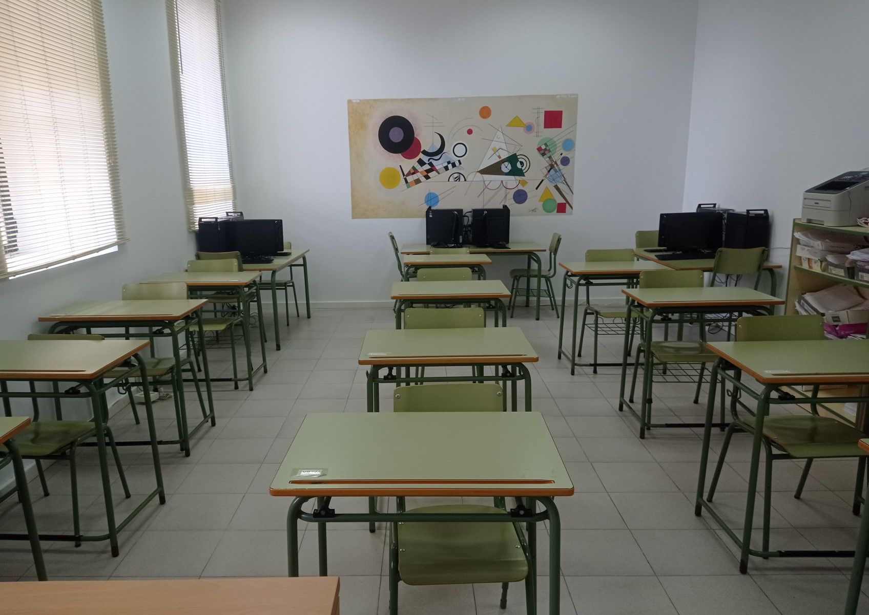 La Línea pone en marcha el 'Aula Mentor', un programa de formación con más de 200 cursos. 