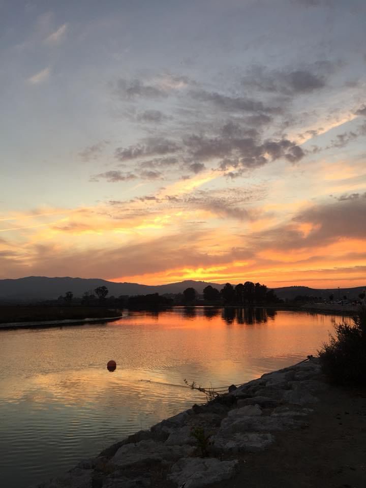 Un atardecer en el río Palmones y sus marismas. Un atardecer en el río Palmones y sus marismas.
