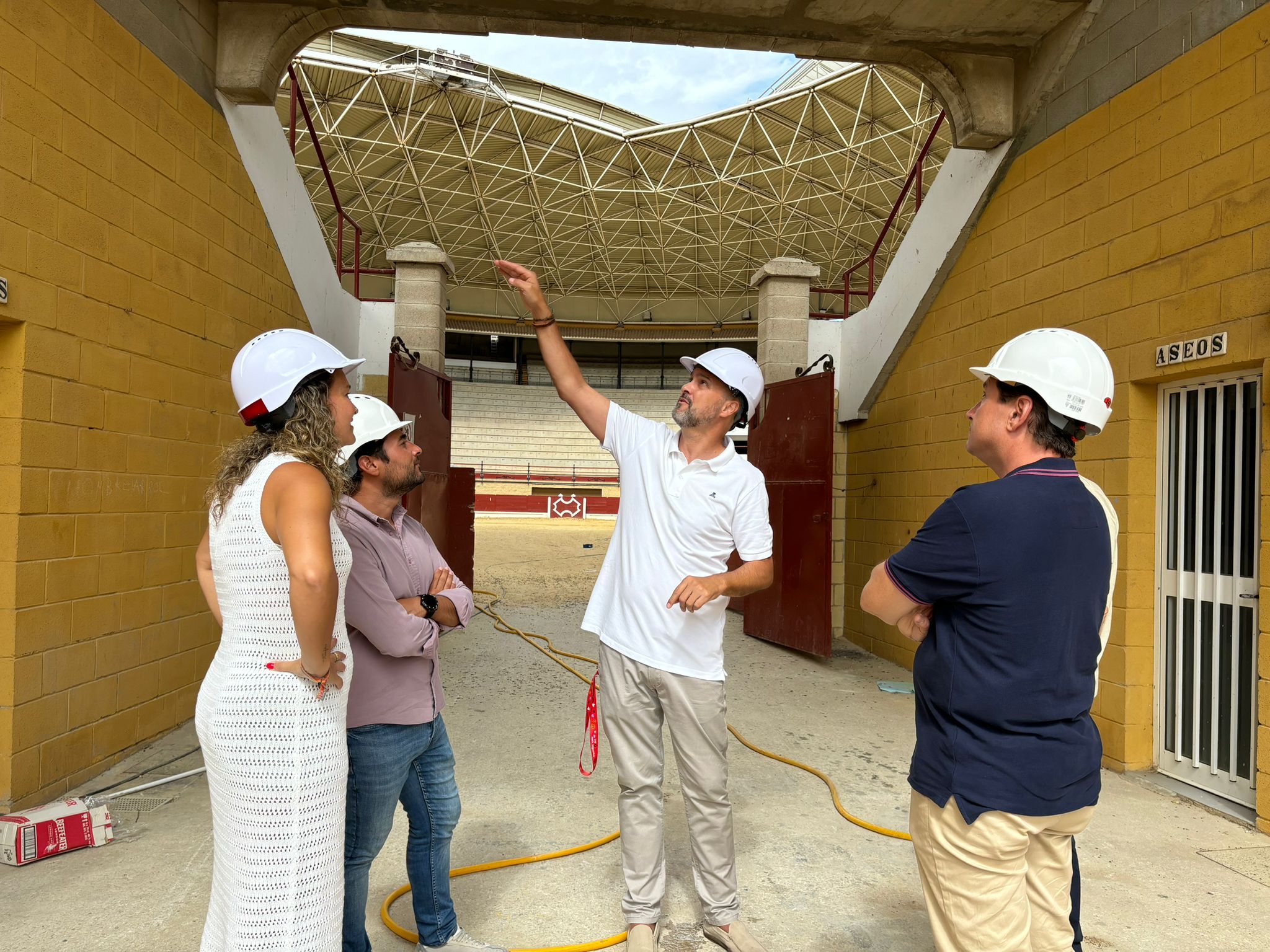 El Ayuntamiento prevé la finalización de la cubierta de la plaza de toros de Los Barrios para 2025