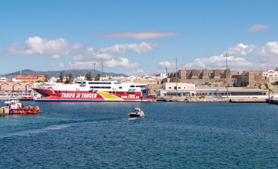 El Puerto de Tarifa, cerrado debido al Levante.