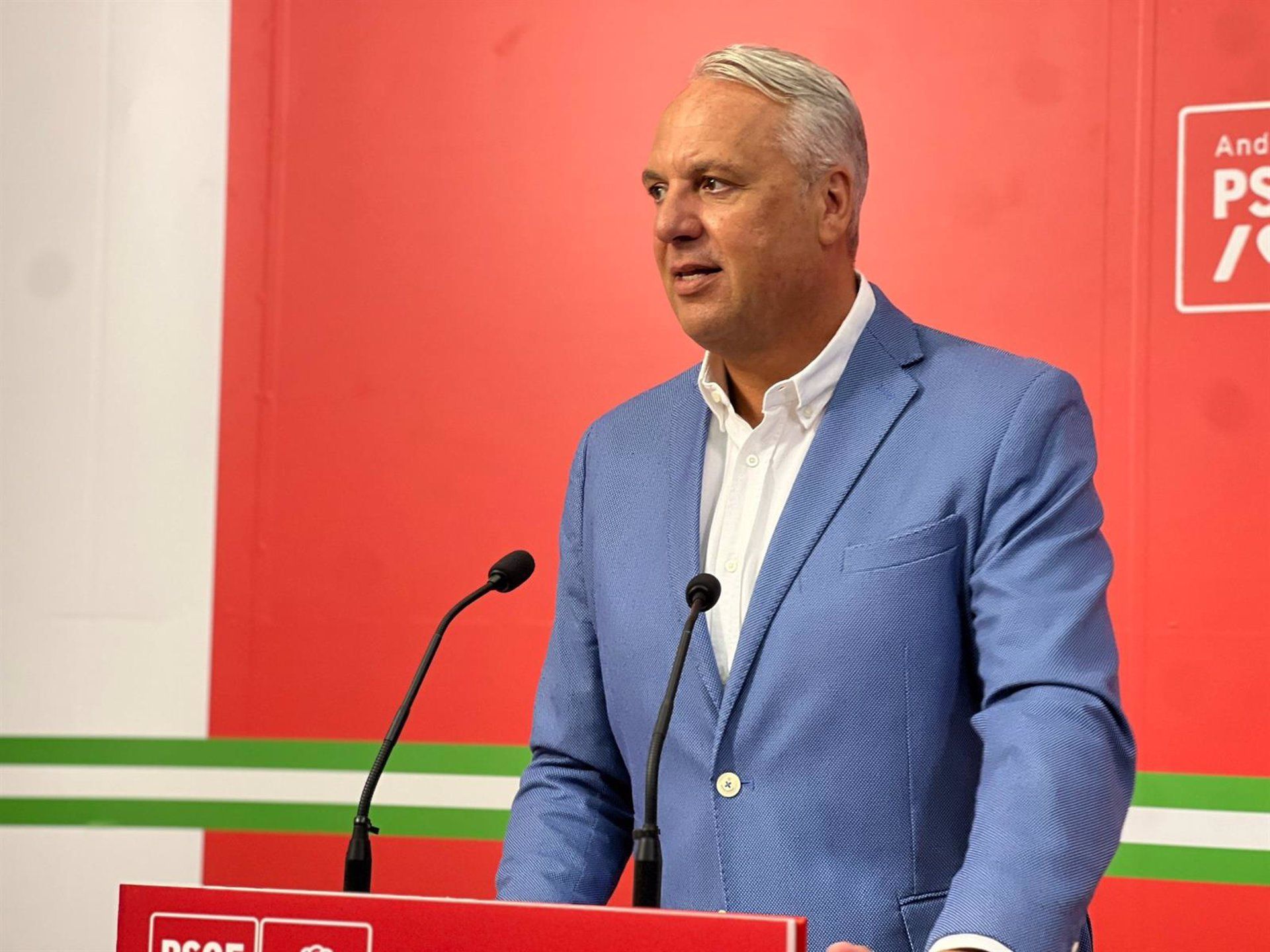 El secretario general del PSOE de Cádiz, Juan Carlos Ruiz Boix, en rueda de prensa. Imagen de archivo. 