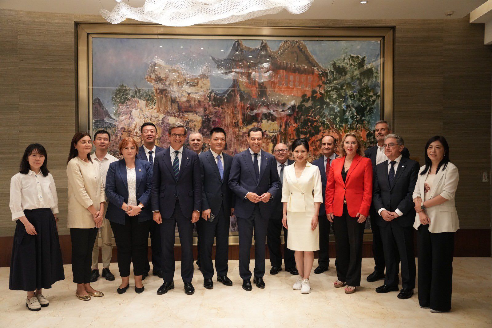 Delegación andaluza con autoridades chinas. Delegación andaluza con autoridades chinas.