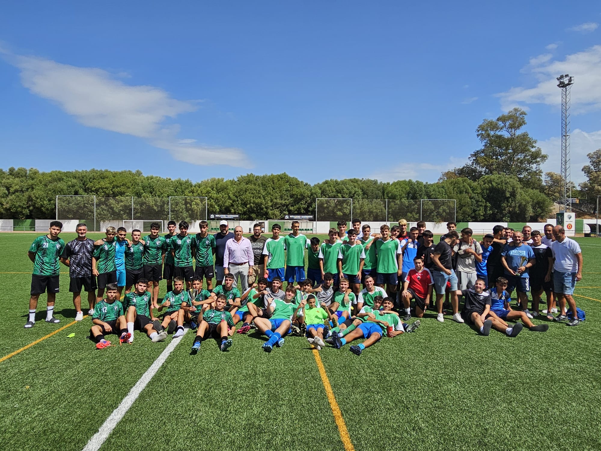 Mucho fútbol en el IV Trofeo Juan Serván de San Roque.