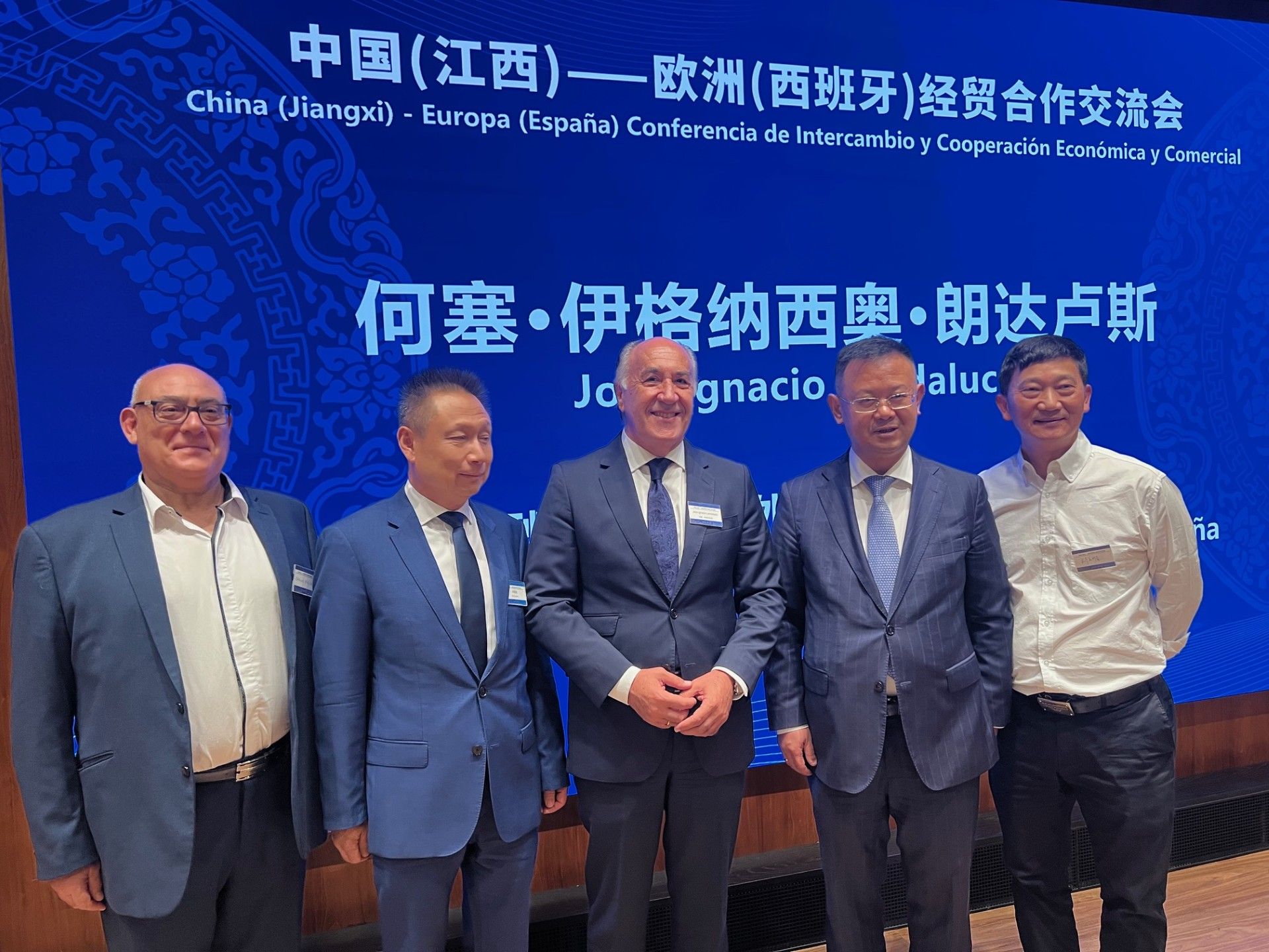 Landaluce destaca la importancia de las inversiones asiáticas en el inicio del Foro entre China y Europa.