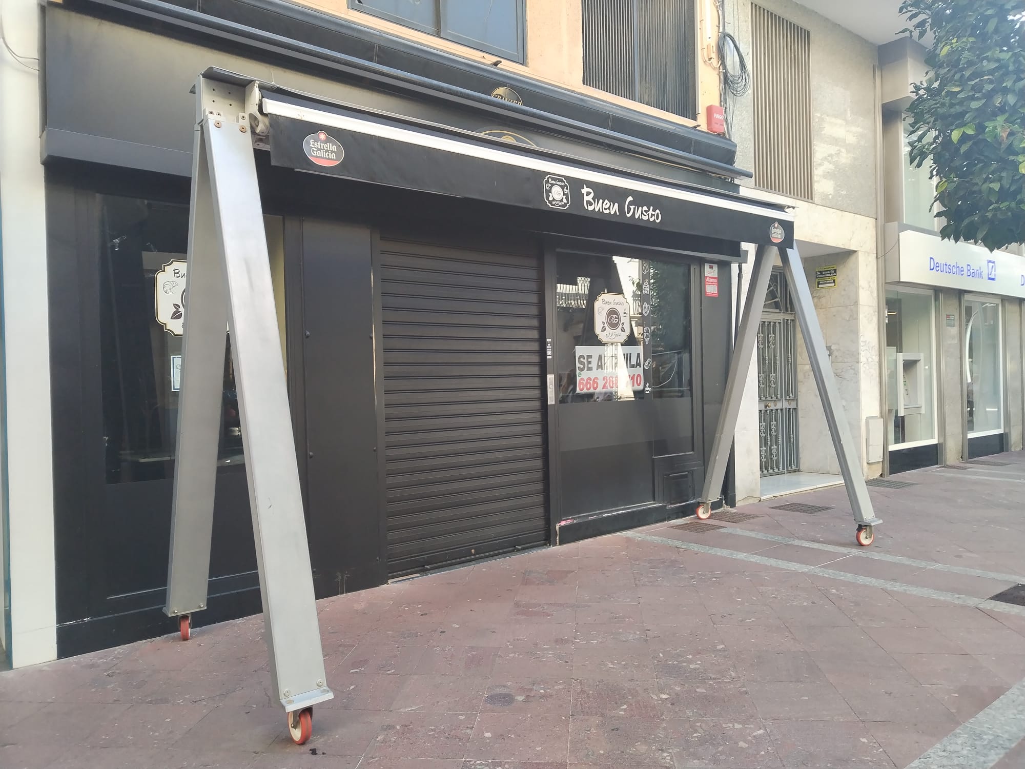 La calle Ancha se vuelve a quedar sin cafeterías.