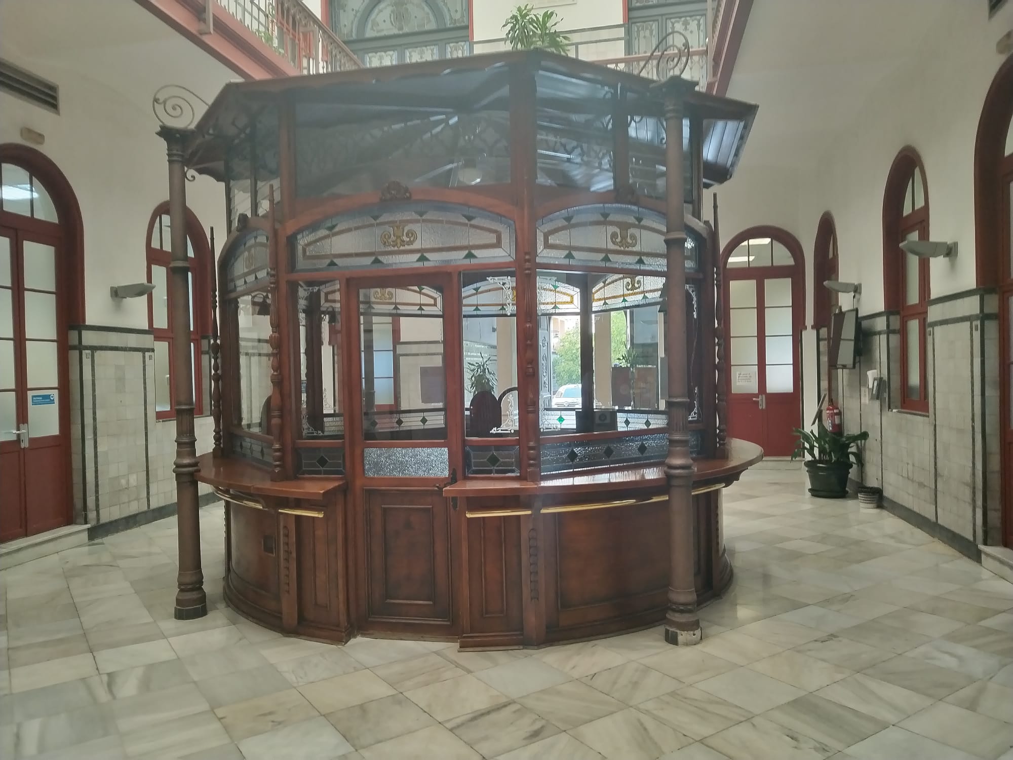 Foto: Interior del Ayuntamiento de Algeciras. Foto: Interior del Ayuntamiento de Algeciras.