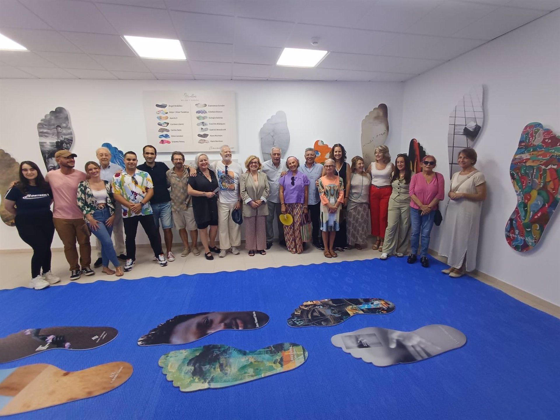 Una exposición en Tarifa reflexiona sobre la migración como oportunidad para el enriquecimiento cultural.