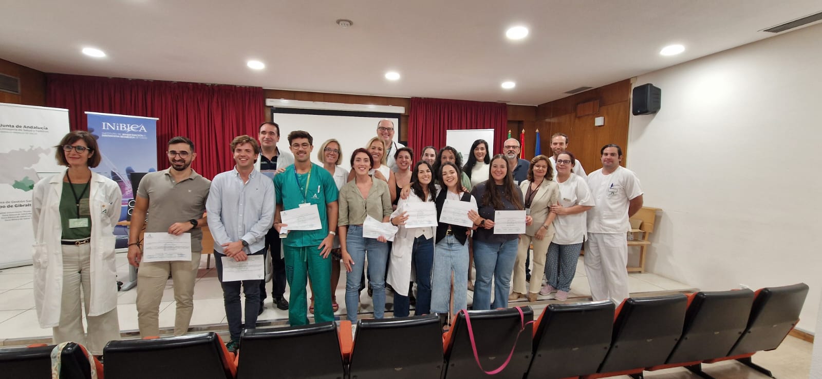 Despedida a los especialistas en el hospital de Algeciras. 13 residentes completan su periodo de formación en centros de la comarca.