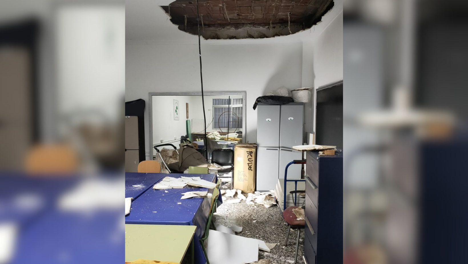 La Asociación de Vecinos de San José Artesano cierra su sede tras la caída de parte del techo