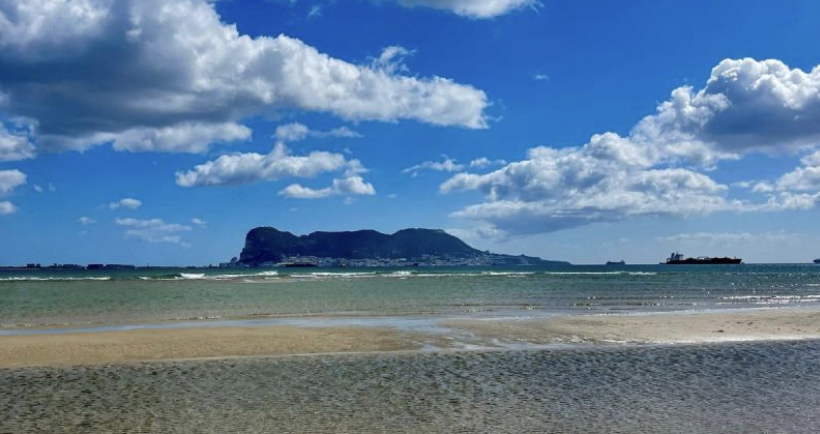 Cádiz registra la temperatura media más fresca de Andalucía en agosto de 2024. FOTO: Playa de Palmones.
