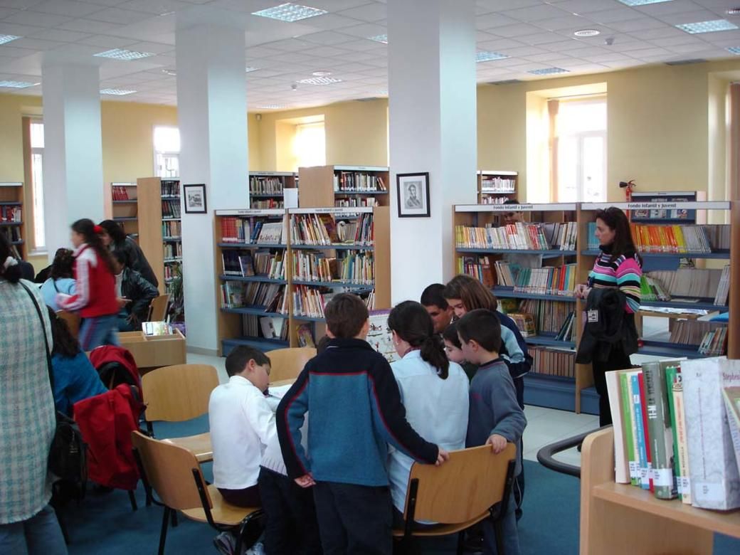 'Cine en la Biblioteca' vuelve este lunes con la proyección de 'Raya y el último dragón'.