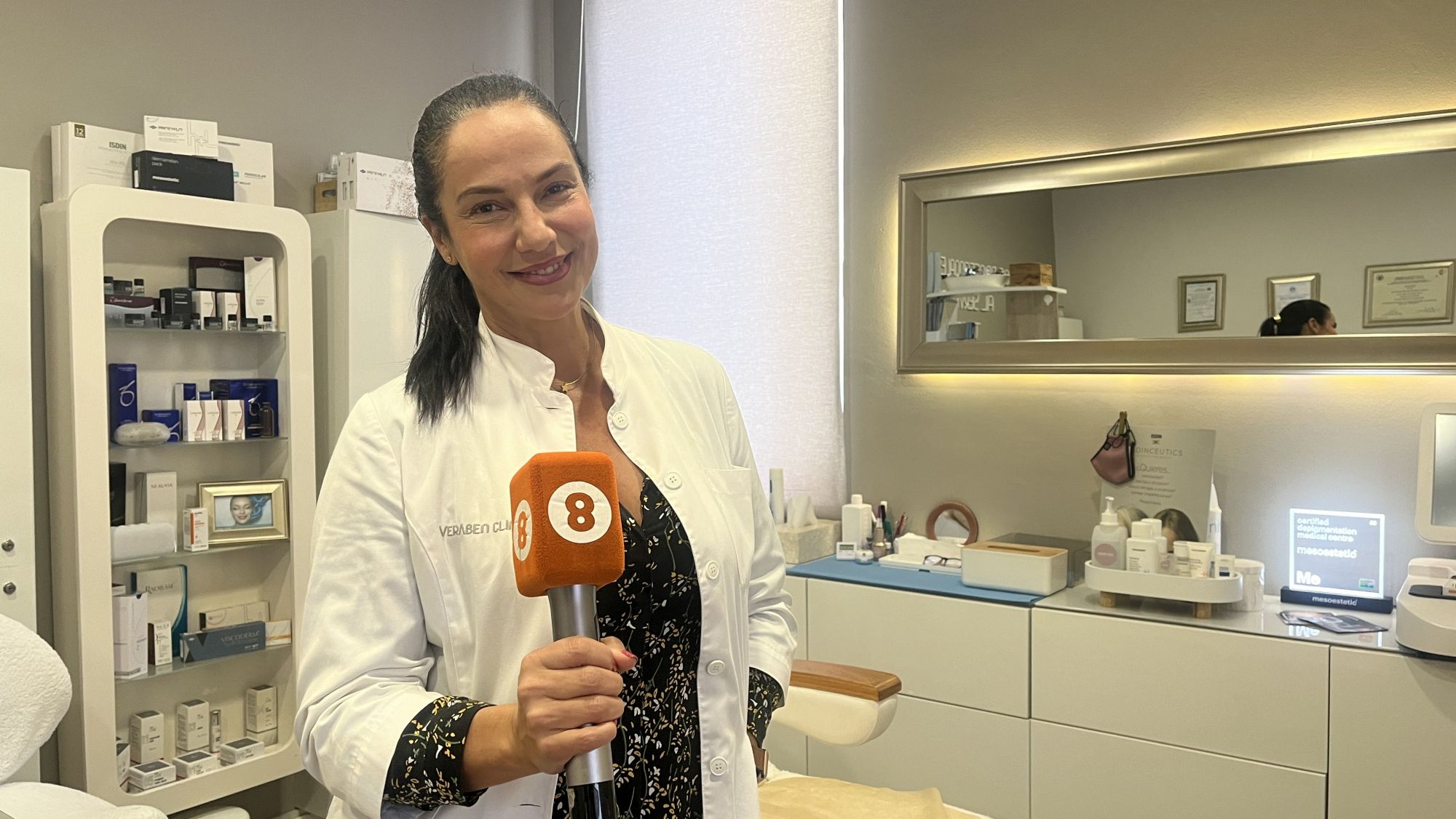 La doctora Miriam Vera Ben en su clínica de la calle Real de La Línea. La doctora Miriam Vera Ben en su clínica de la calle Real de La Línea.