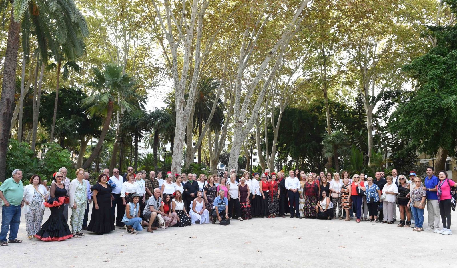 Arrancan las actividades por el Día Internacional del Mayor con el concurso 'Baila'.