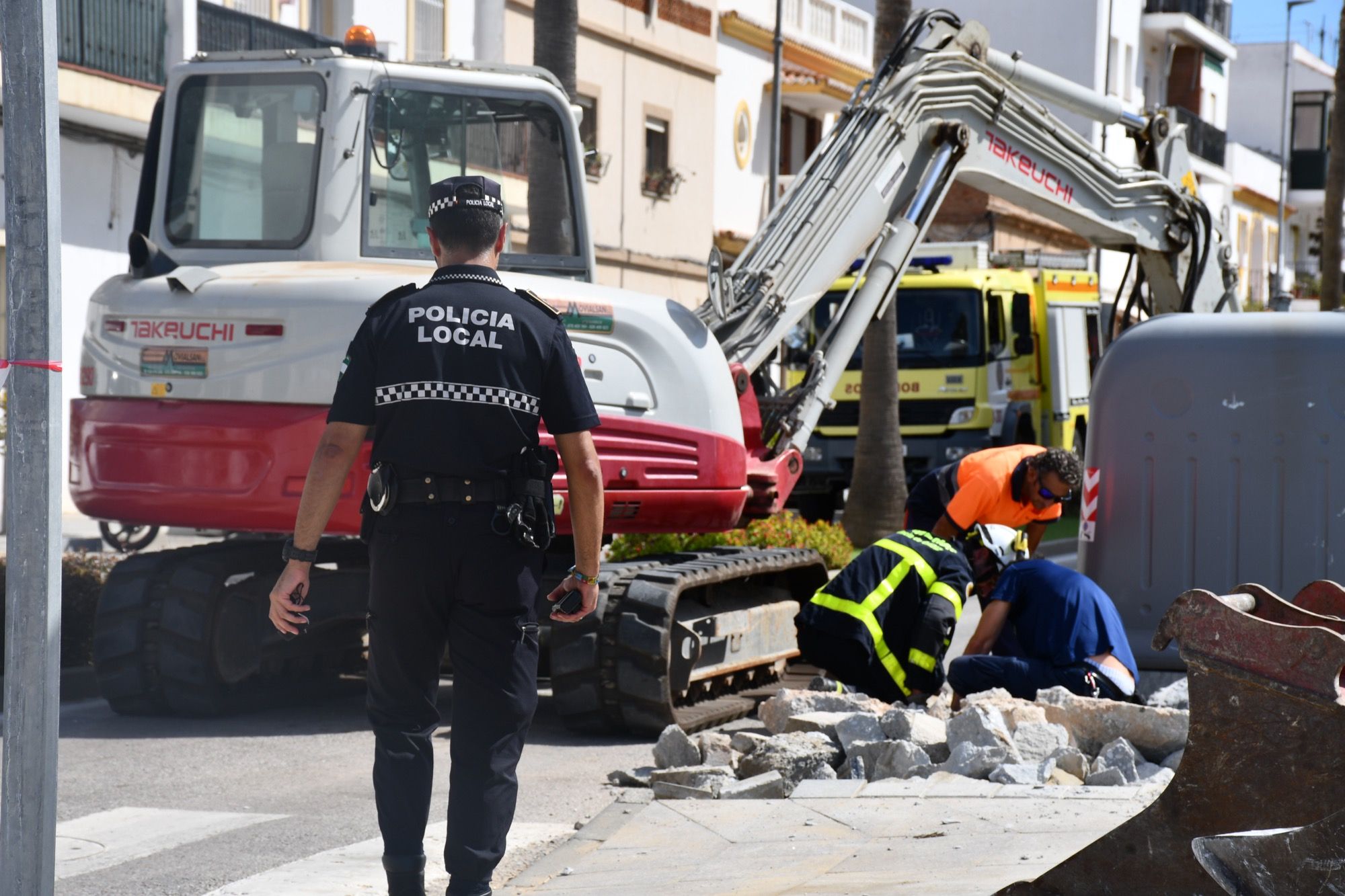 La rotura de una tubería provoca un escape de gas en San Roque. 