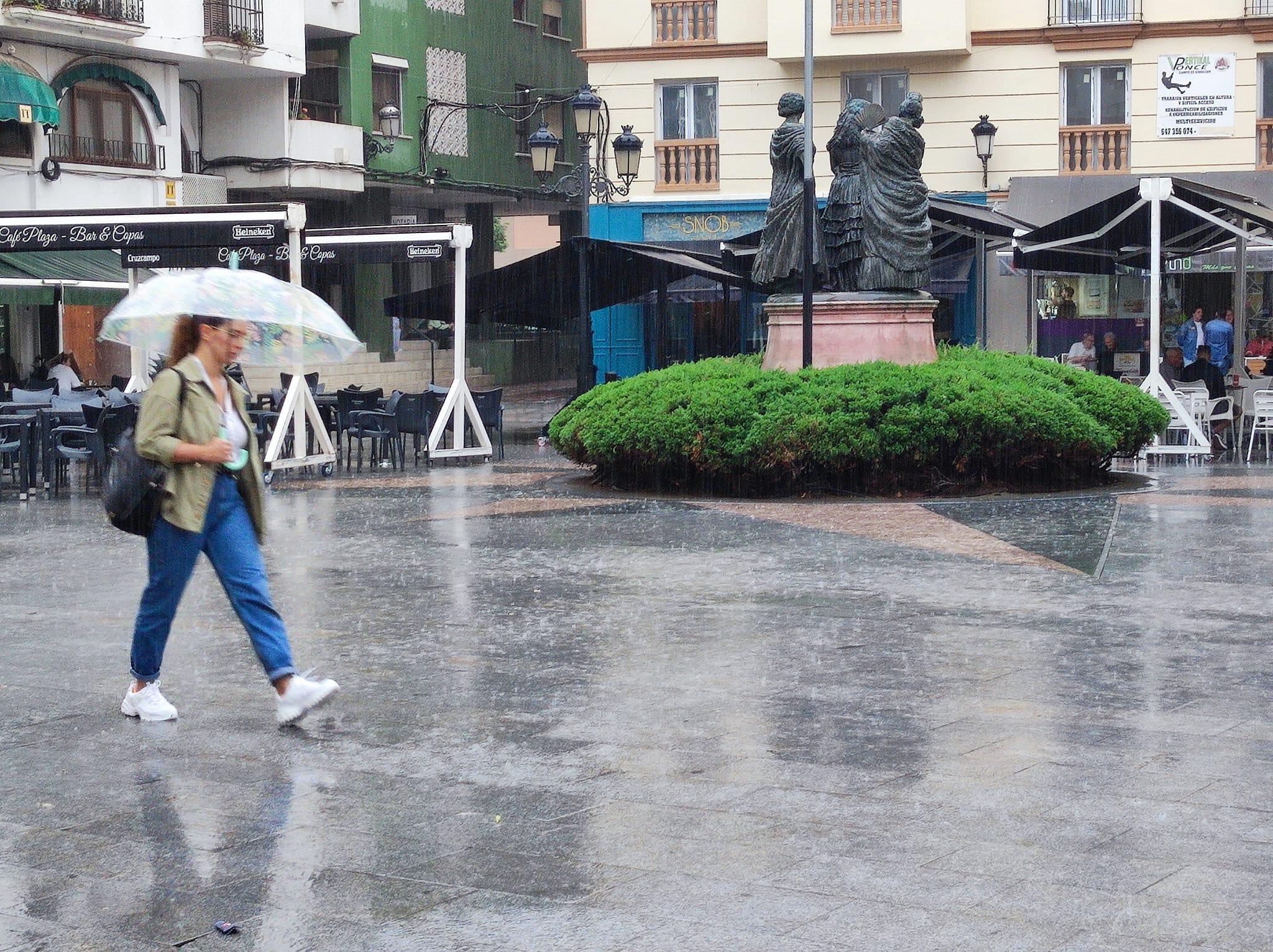 Imagen de archivo de un día de lluvia en La Línea. 