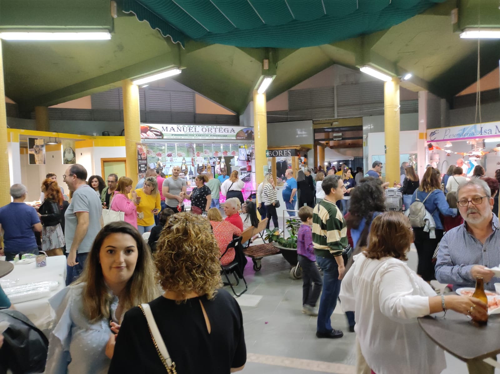 Los Barrios suspende las actividades por Halloween y mantiene Tosantos en el mercado