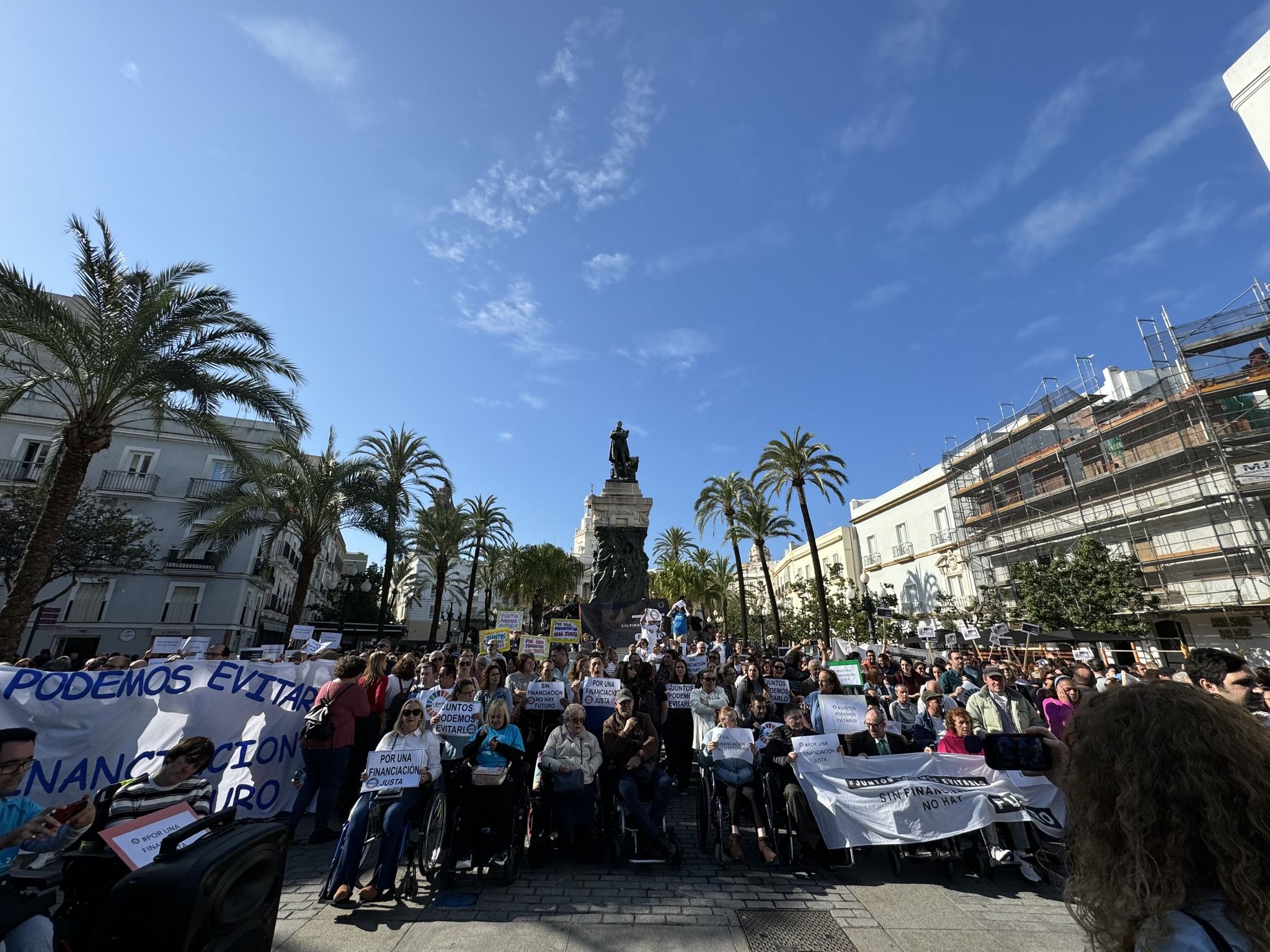 Imagen de Asansull de una movilización pasada en Cádiz. Asociaciones de la comarca demandan en Cádiz una mejora para los servicios para la discapacidad