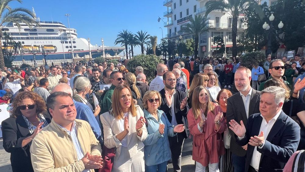 El PSOE de Cádiz en la manifestación convocada por CERMI Andalucía. El PSOE de Cádiz en la manifestación convocada por CERMI Andalucía.