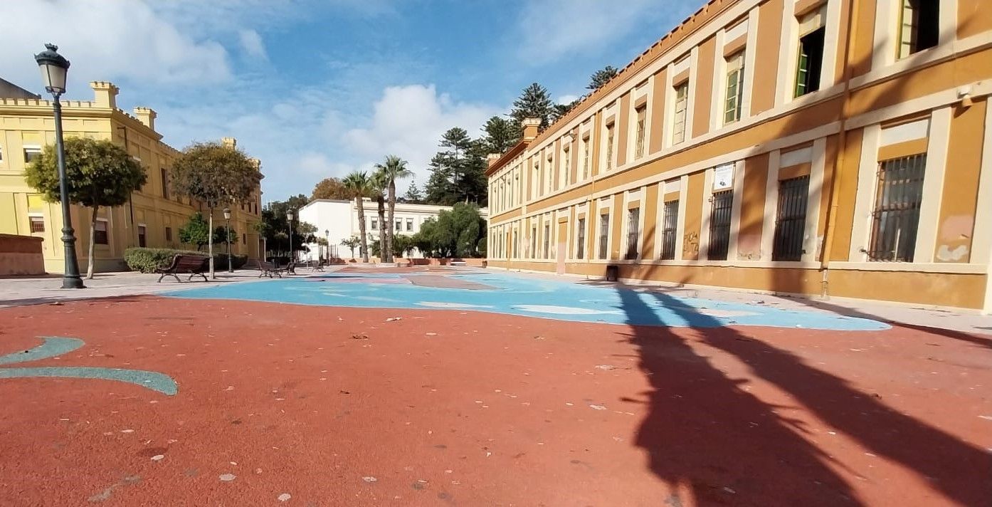 Más de 900.000 euros para reparar 12 parques infantiles en La Línea y construir el de Ballesteros.