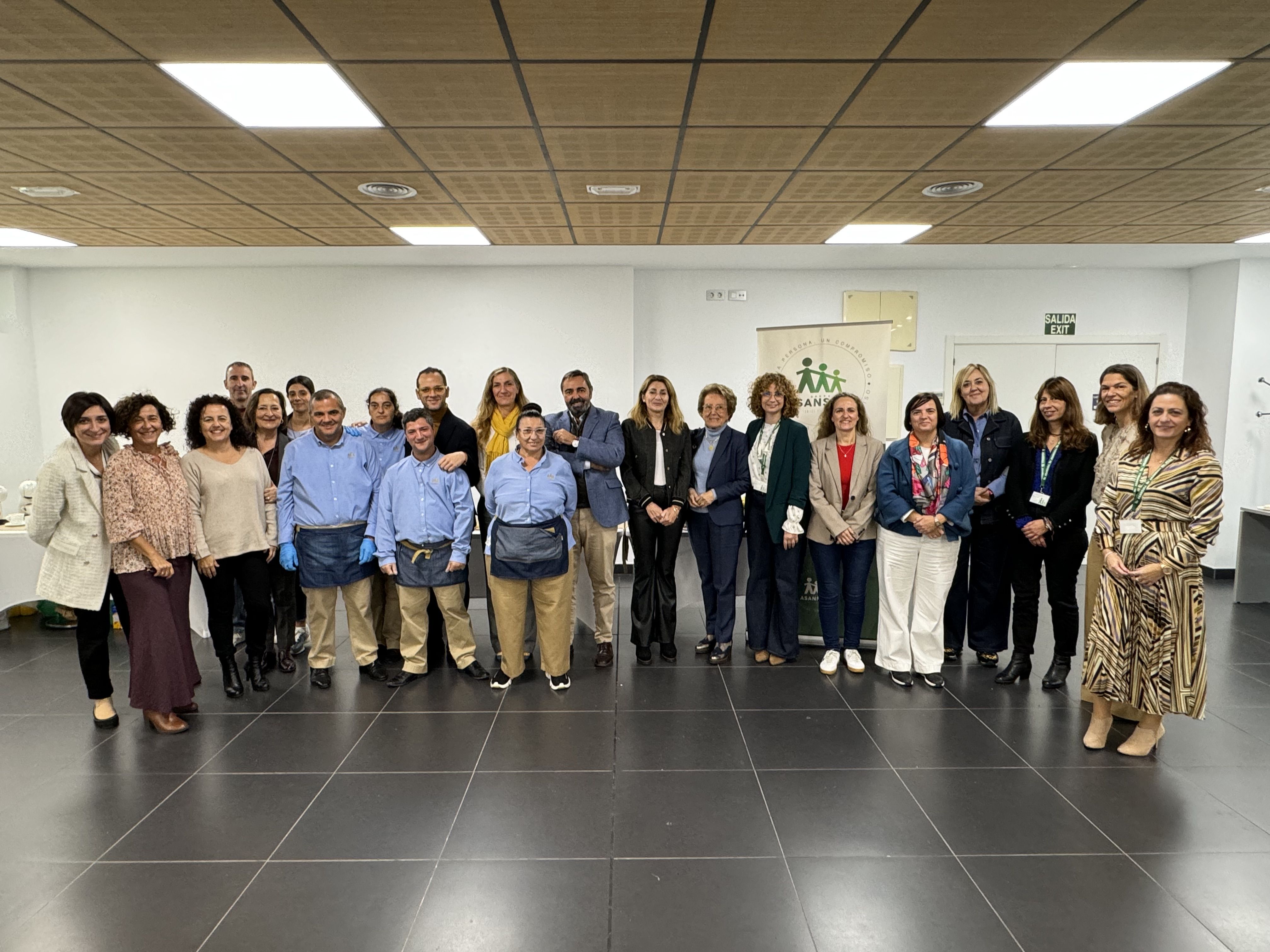 ASANSULL organiza un encuentro empresarial con grandes industrias para impulsar el empleo inclusivo.