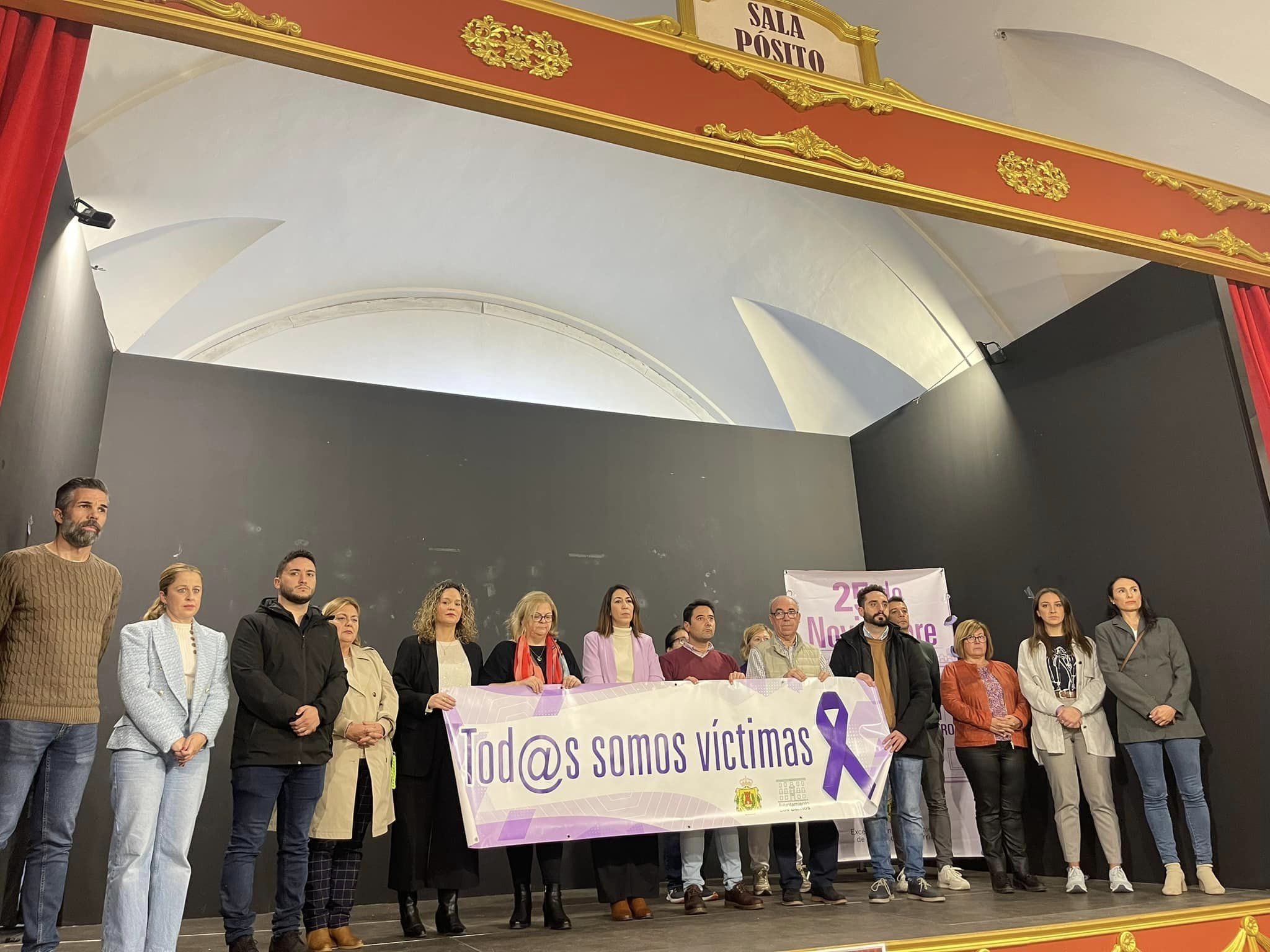 Los Barrios reafirma su rechazo a la violencia contra la mujer en el 25-N