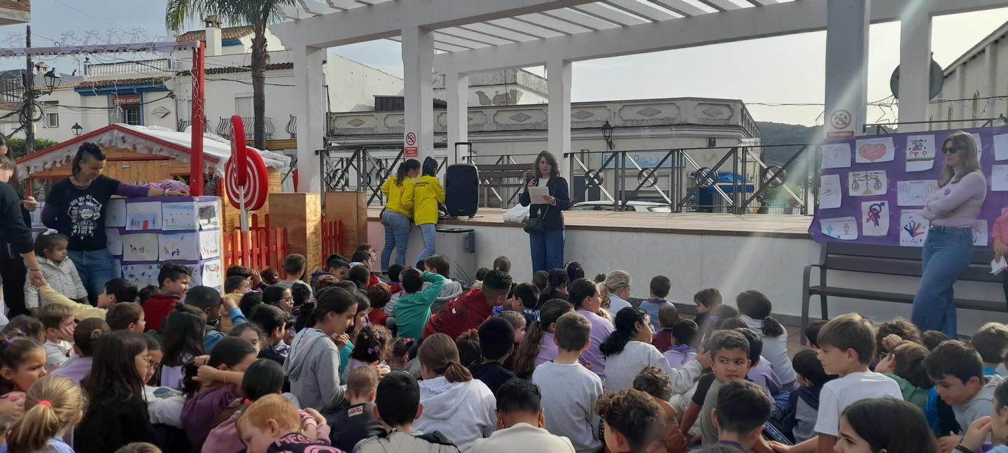 Tesorillo muestra su rechazo a la violencia contra las mujeres