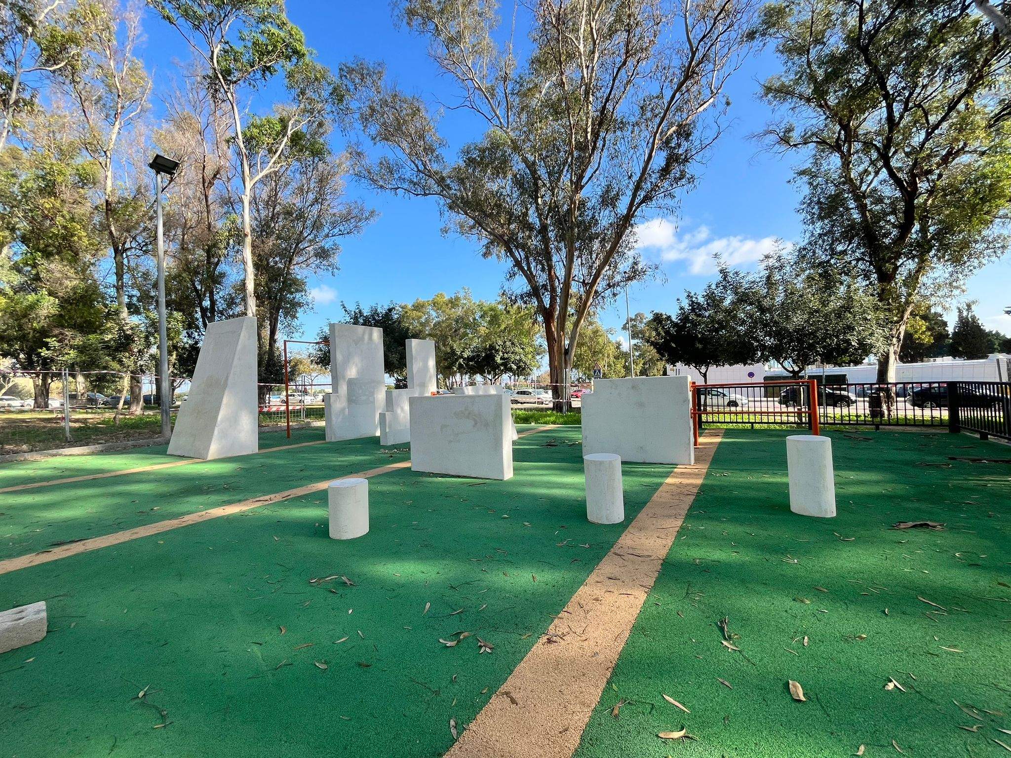 El Parque del Parkour frente al cementerio antiguo de Algeciras. 