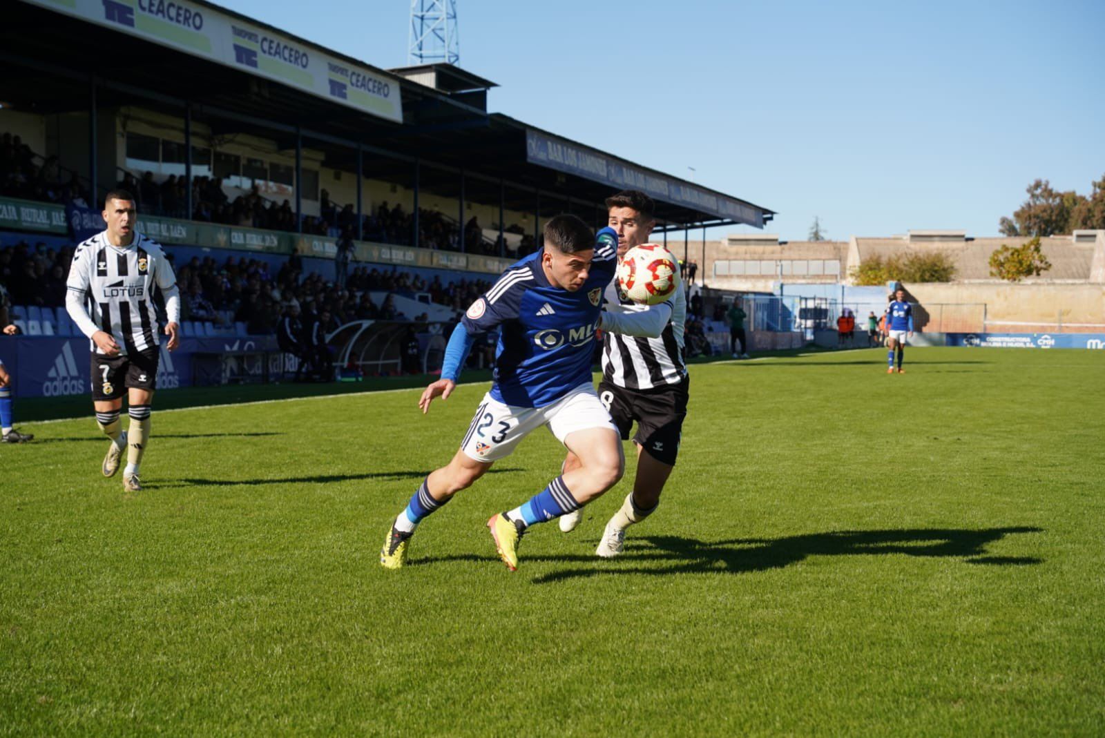 (1-0) La Balona frena en seco en Linares