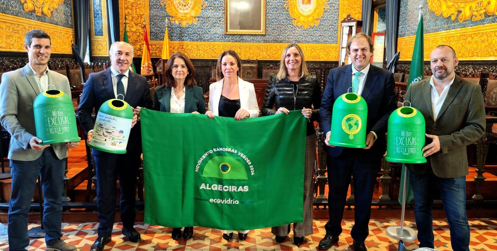 Imagen de archivo de Algeciras ganando la ‘Bandera Verde’ de ‘Ecovidrio’.