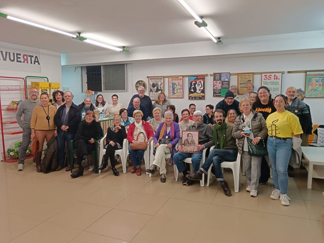 Convivencia, preuvas y arrastre de latas: actividades vecinales por Navidad en La Línea