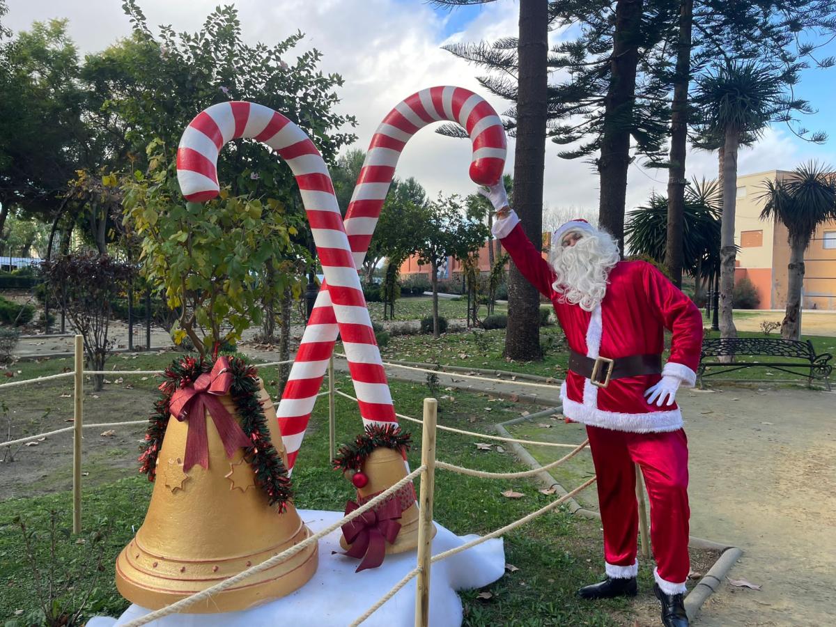 Papá Noel visita esta tarde la ciudad de La Línea hasta llegar a los Jardines Saccone 