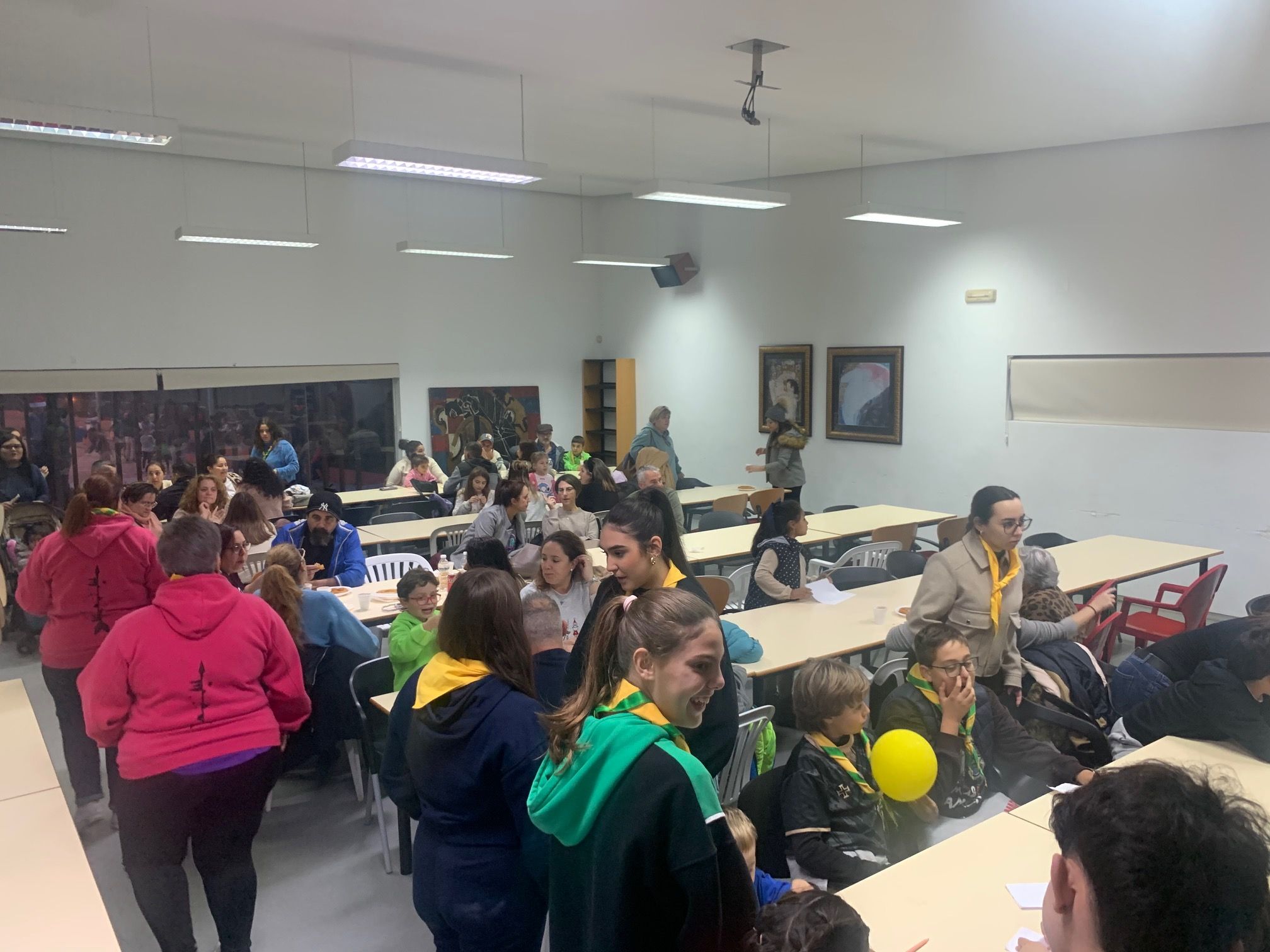 Éxito de participación en las II Churradas Navideñas celebradas en la Casa de la Juventud.