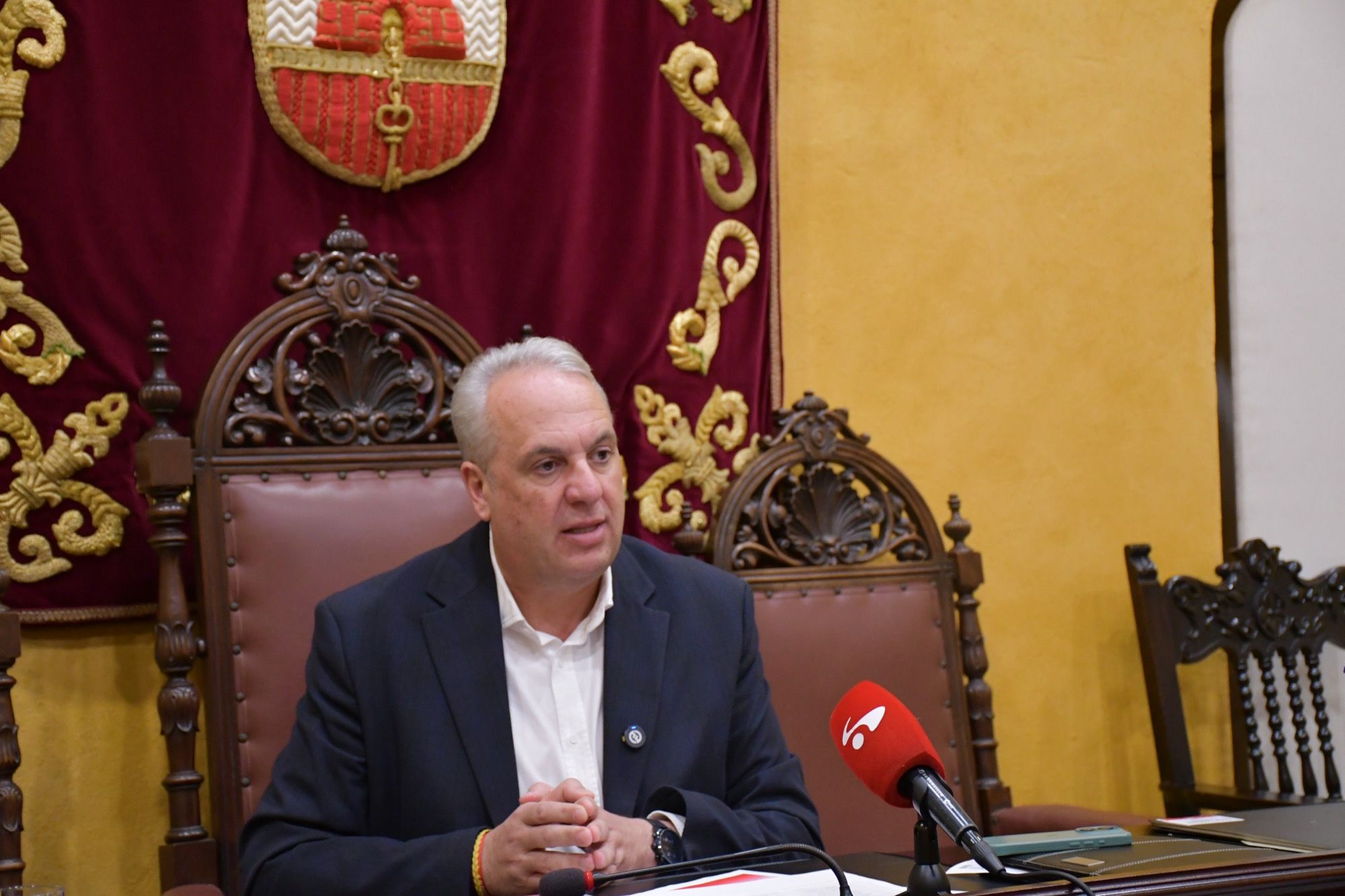 Ruiz Boix destaca que las políticas sociales son clave en los presupuestos municipales de 2025.
