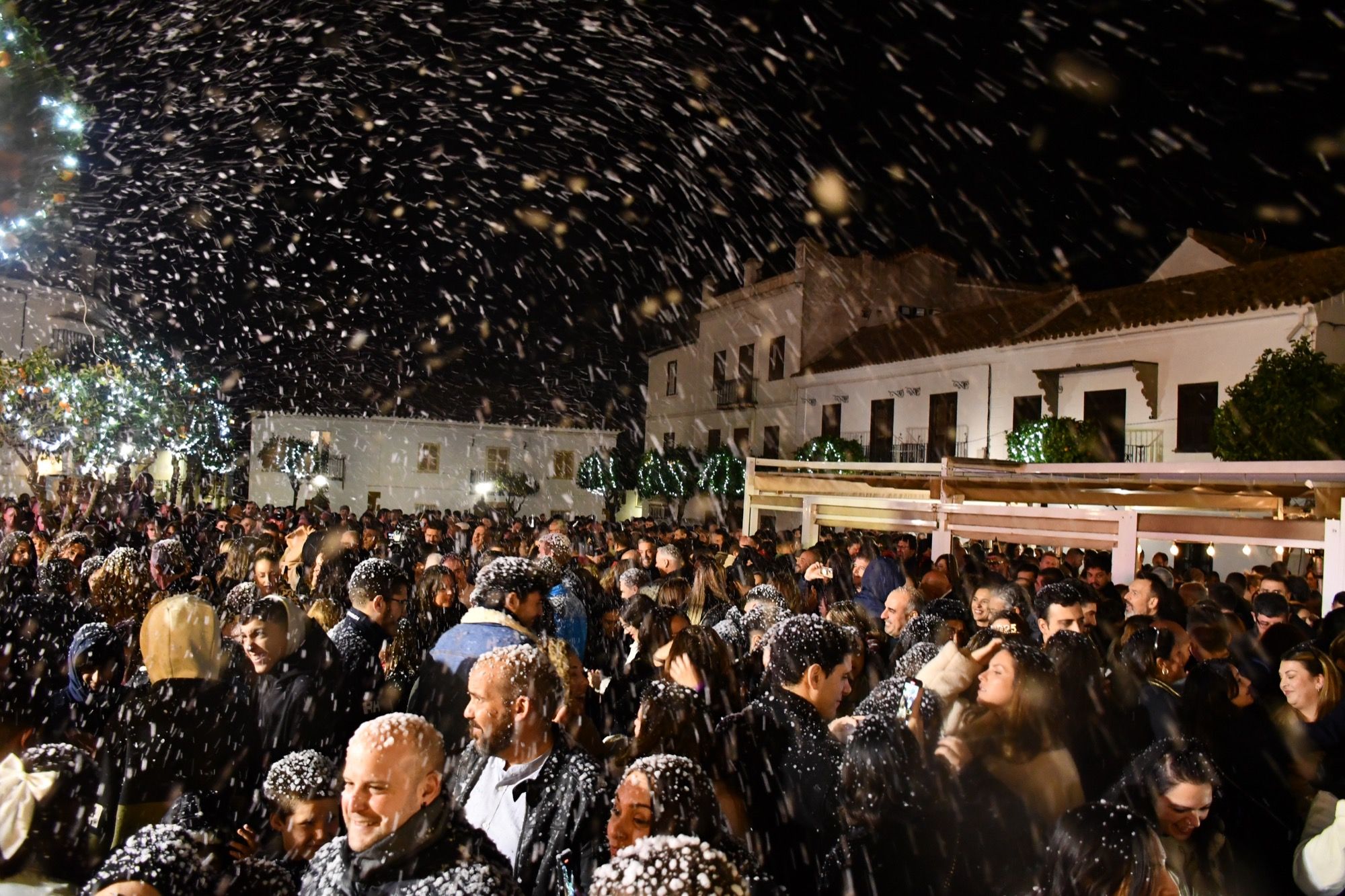 La fiesta pre-uvas de San Roque, todo un éxito con más de mil participantes. 