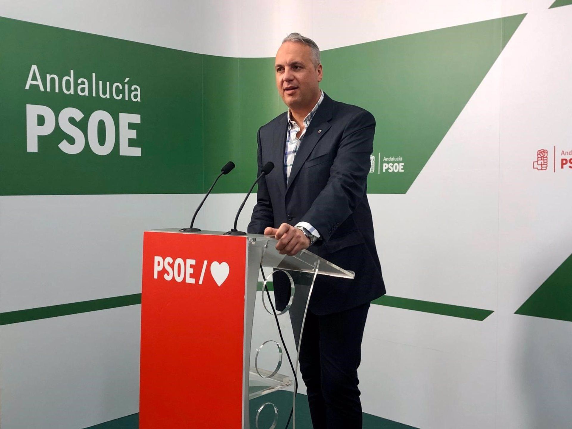 PSOE pide que Juanma Moreno aproveche su discurso de fin de año desde Algeciras para cumplir con el Campo de Gibraltar.