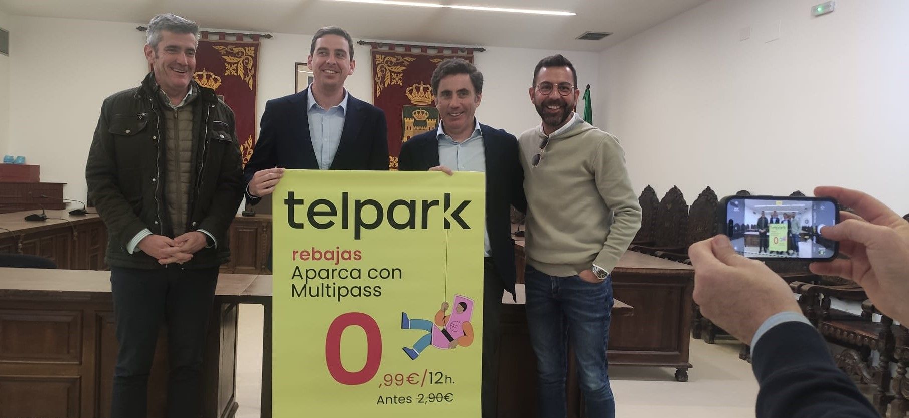 Nuevas tarifas de estacionamiento más baratas para aparcar en el centro de La Línea. 