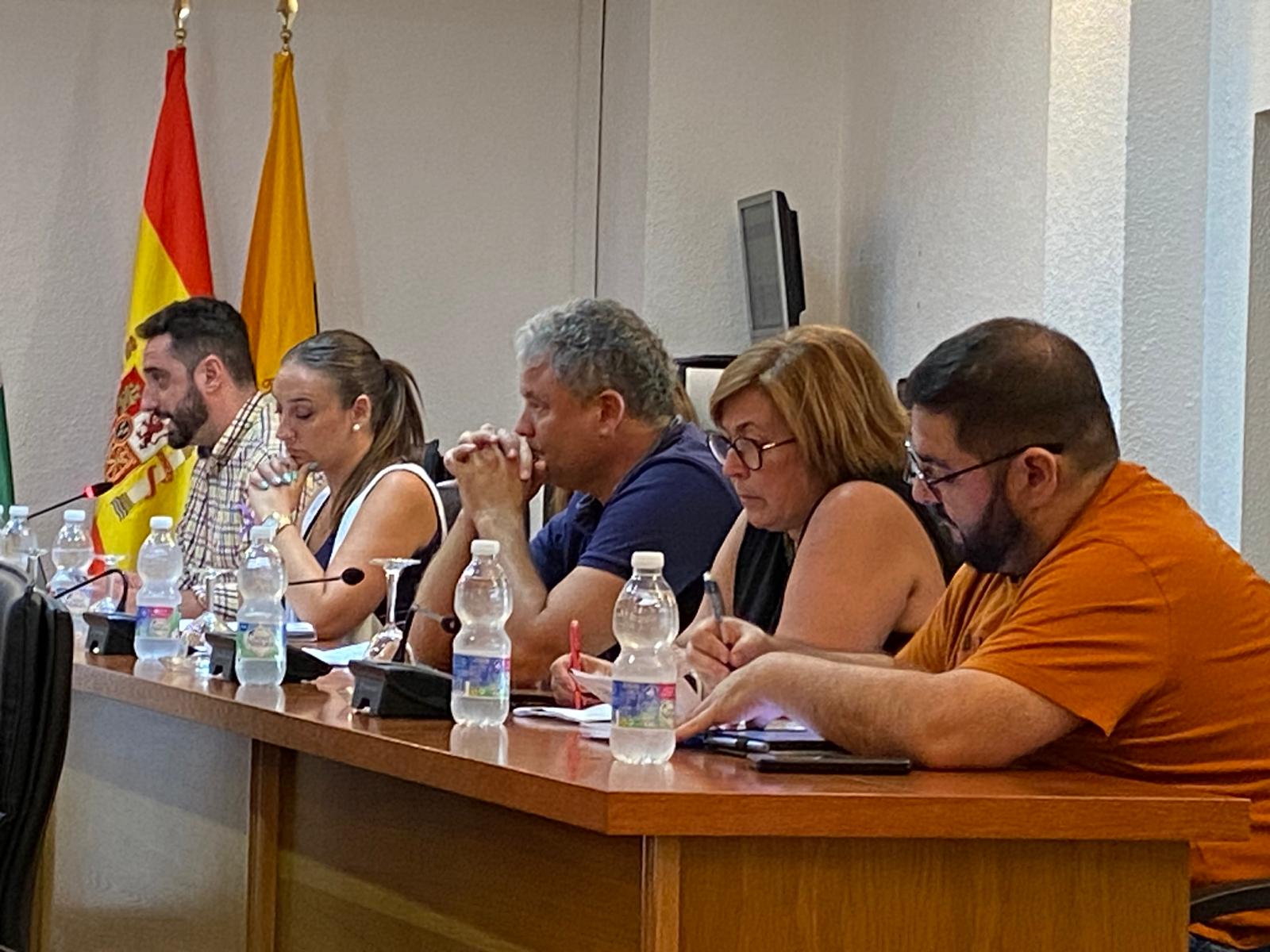 Imagen de archivo de la agrupación socialista de Los Barrios en el pleno de septiembre. Imagen del PSOE de Los Barrios. El PSOE pide explicaciones sobre la exclusión de Los Barrios de un plan de empleo joven de la Junta