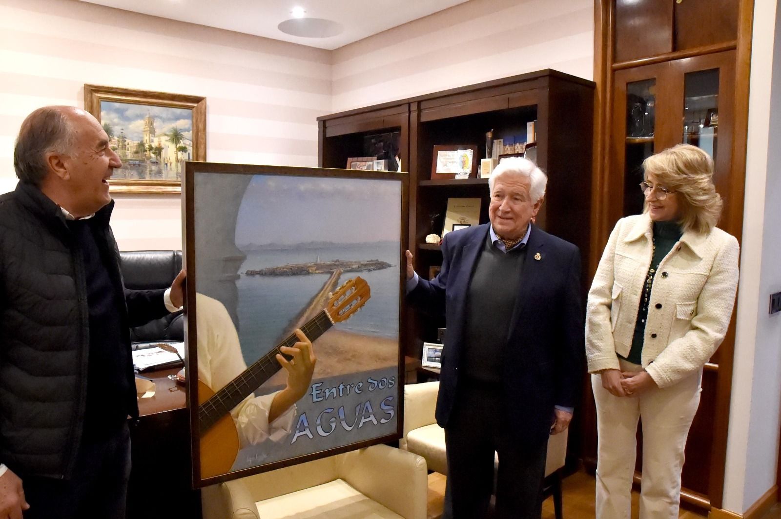 El pintor Antonio López Canales dona al Ayuntamiento una obra propia sobre Paco de Lucía.