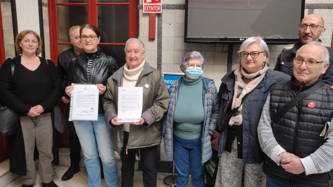 Más de mil firmas y colectivos culturales piden que Víctor Clavijo sea Hijo Predilecto de Algeciras. Más de mil firmas y colectivos culturales piden que Víctor Clavijo sea Hijo Predilecto de Algeciras.