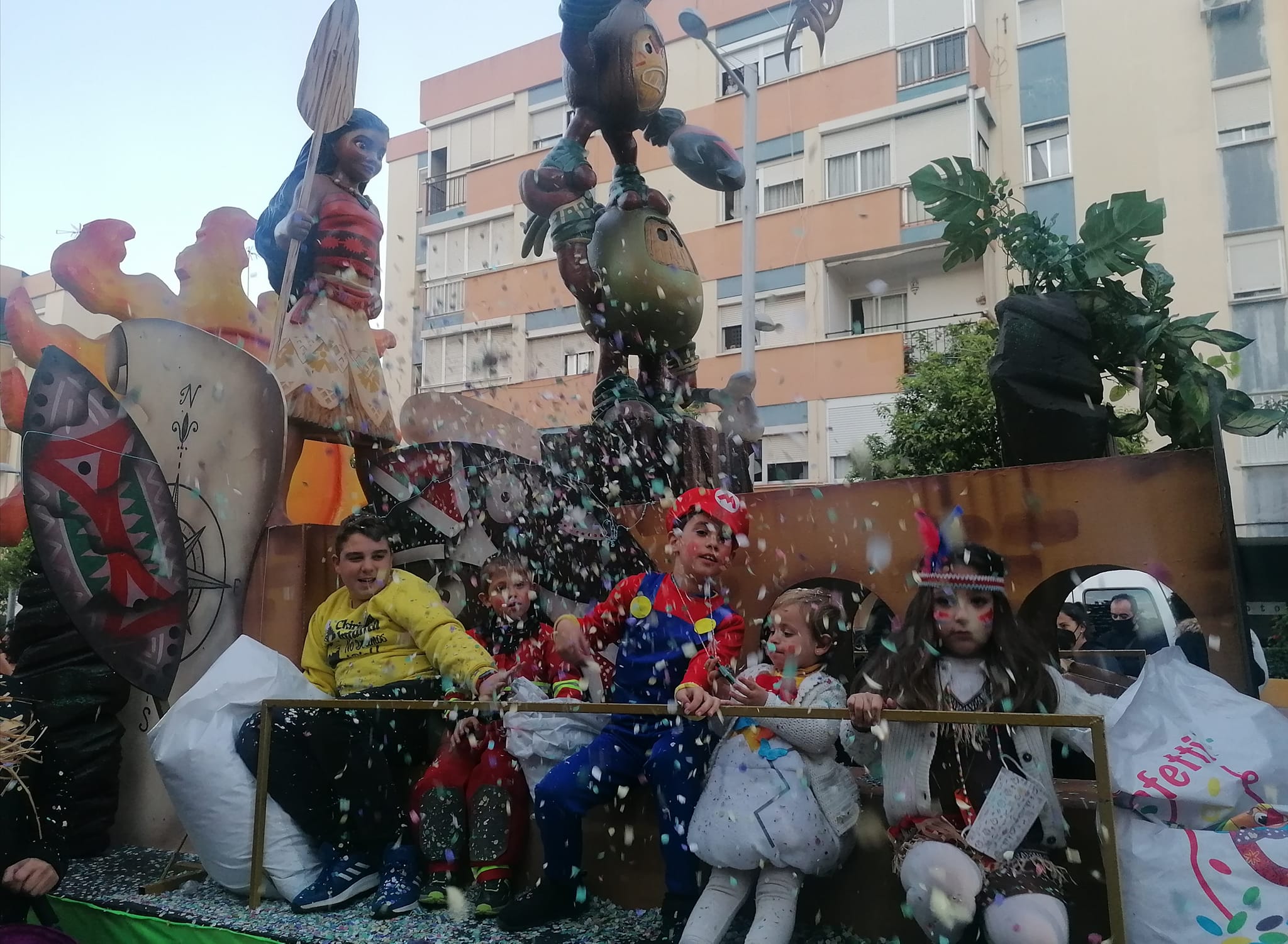 Carnaval Especial: escenario en la Plaza Alta y una carpa para jóvenes en el Llano Amarillo.