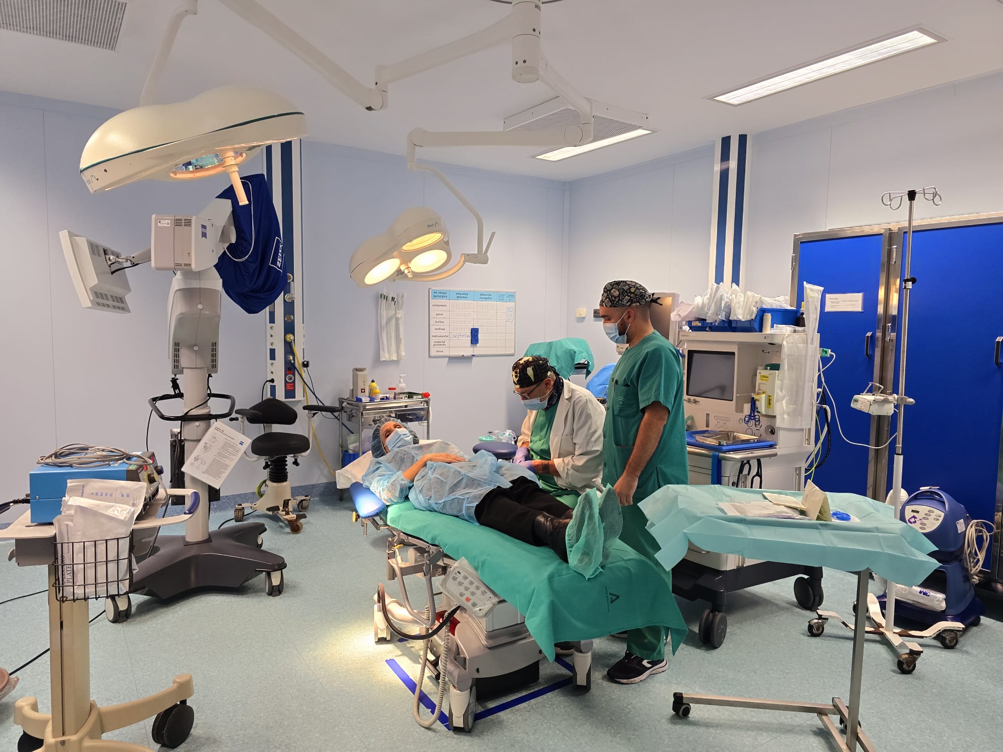 Los hospitales de Algeciras y La Línea reducen las listas de espera para operarse en un 18,5%